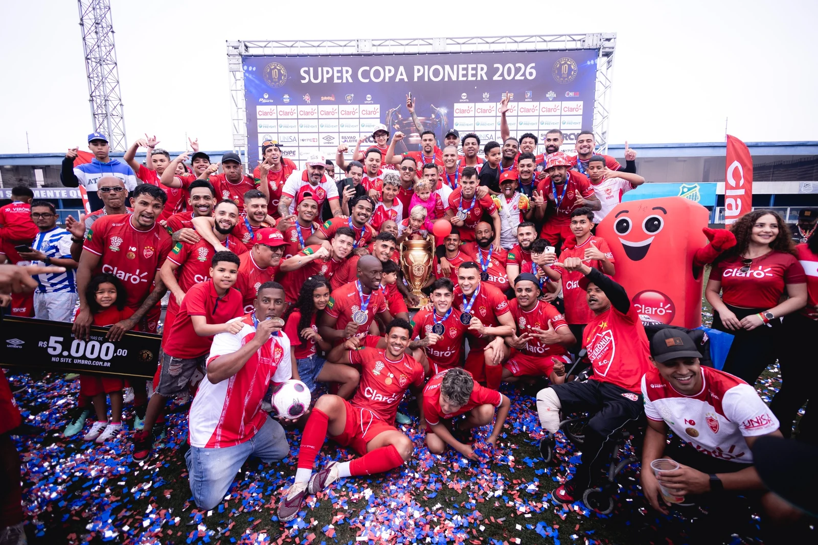 Equipe celebra conquista
